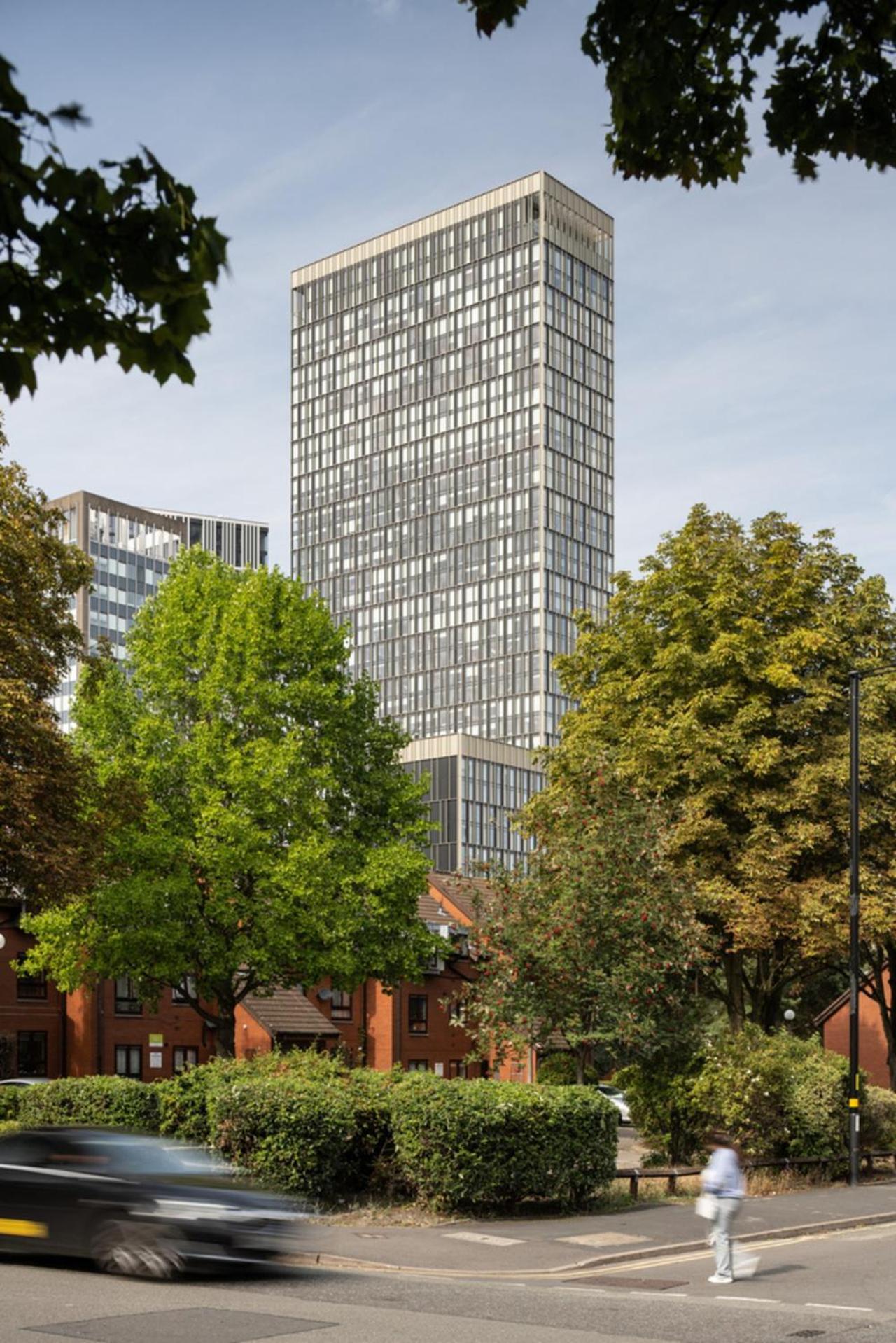 Mercian Luxury Apartments: City Centre Living with Rooftop Terrace Birmingham Exterior photo