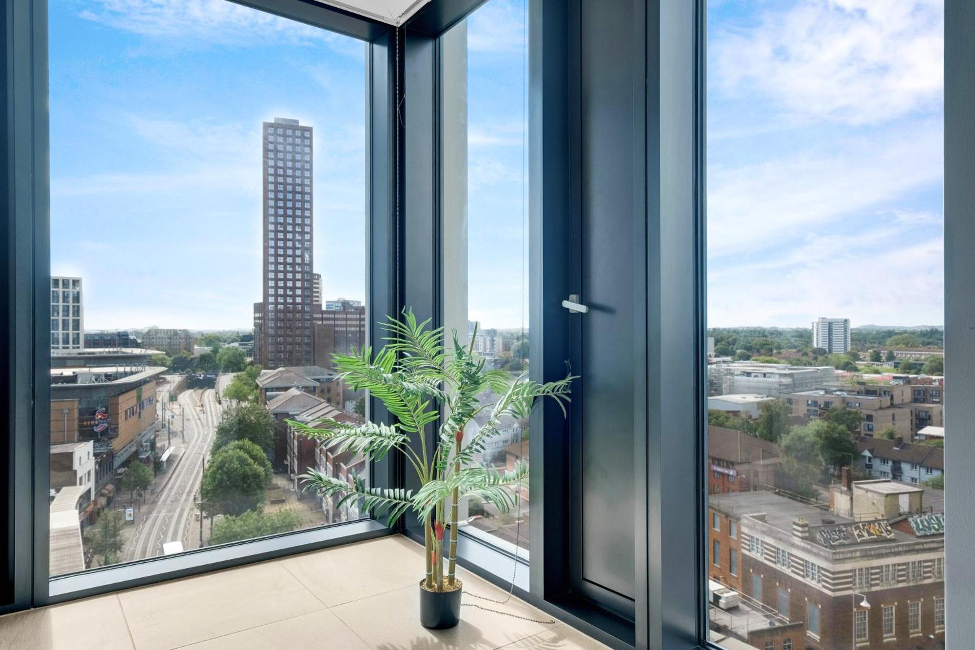 Mercian Luxury Apartments: City Centre Living with Rooftop Terrace Birmingham Exterior photo