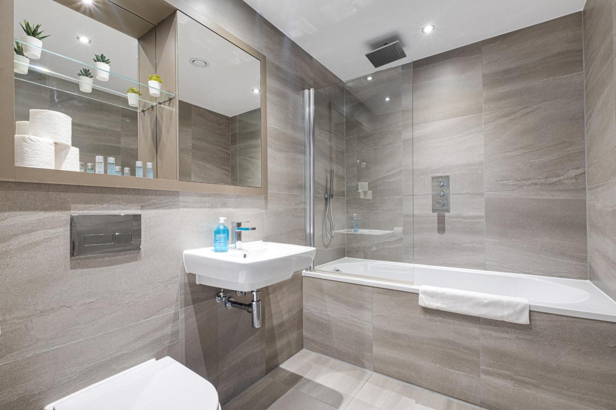 Mercian Luxury Apartments: City Centre Living with Rooftop Terrace Birmingham Exterior photo
