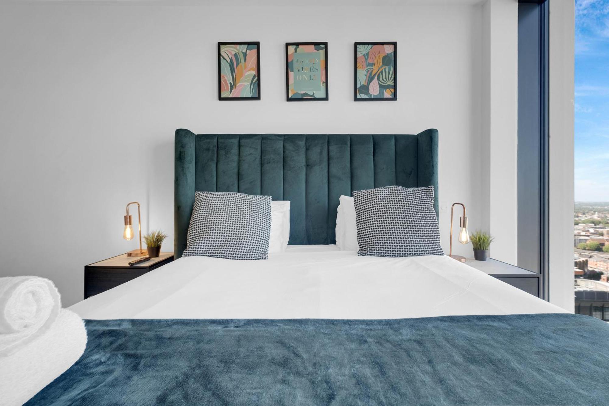 Mercian Luxury Apartments: City Centre Living with Rooftop Terrace Birmingham Exterior photo