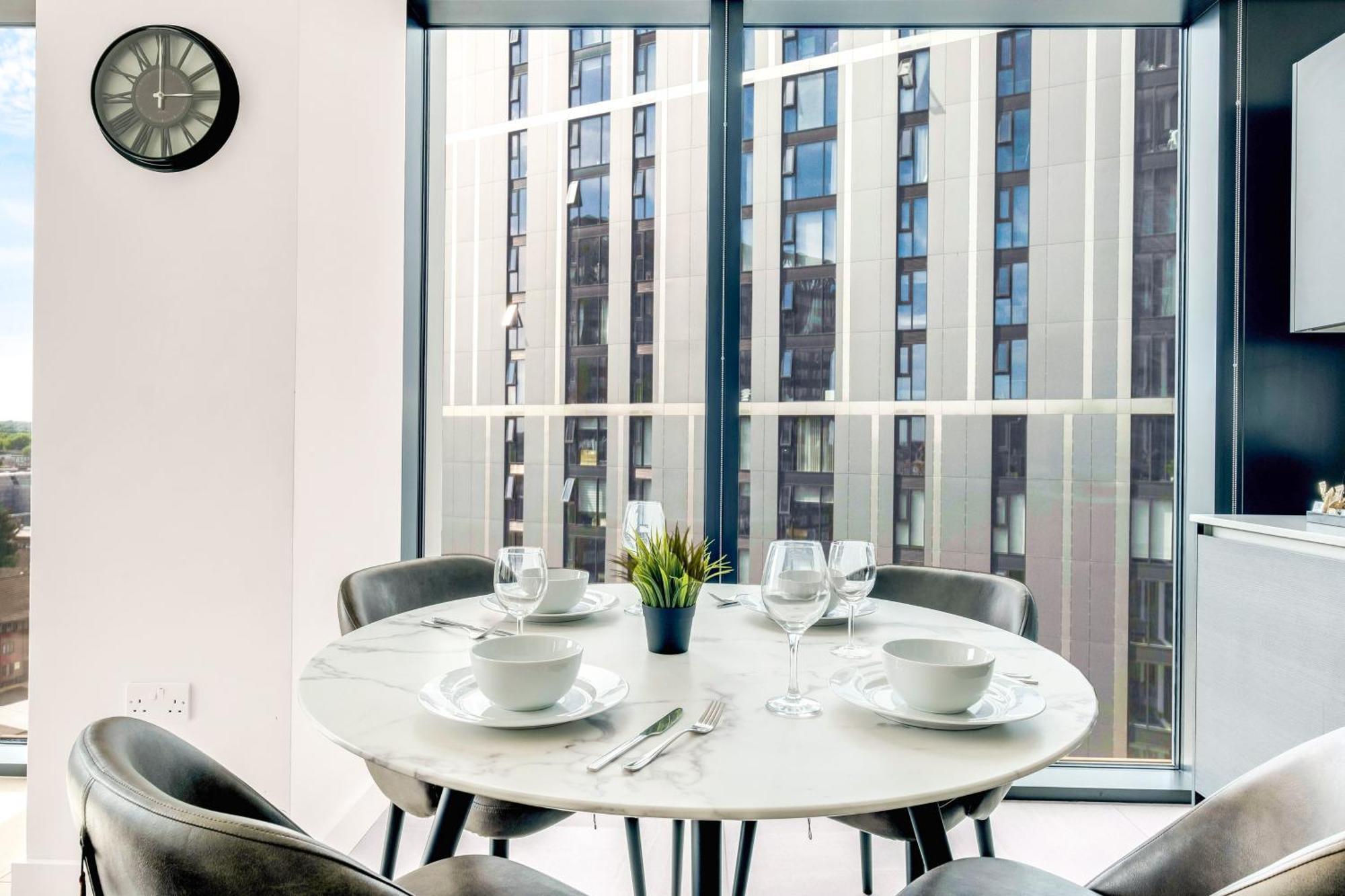 Mercian Luxury Apartments: City Centre Living with Rooftop Terrace Birmingham Exterior photo